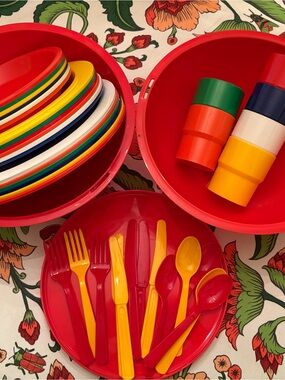 Ingrid Bright Retro Plastic Picnic Set - Red, Yellow, Green, Blue